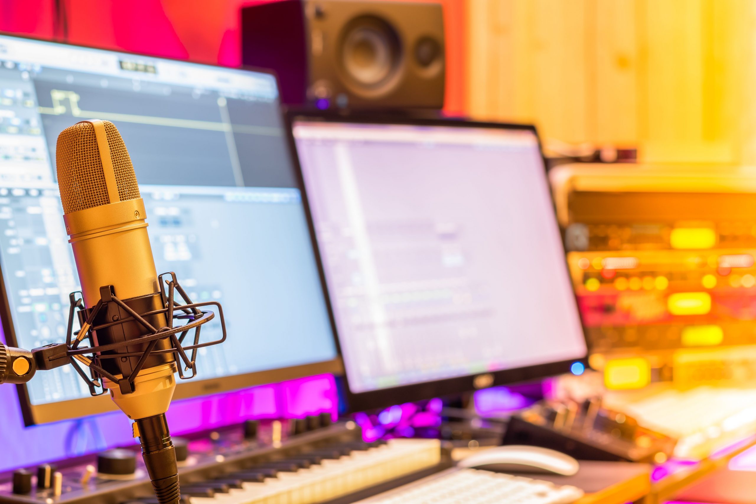 The Rise of Online Radio: How It’s Changing the Music Industry and Helping Independent Artists.